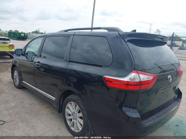 2019 TOYOTA SIENNA XLE PREMIUM 7 PASSENGER — I3