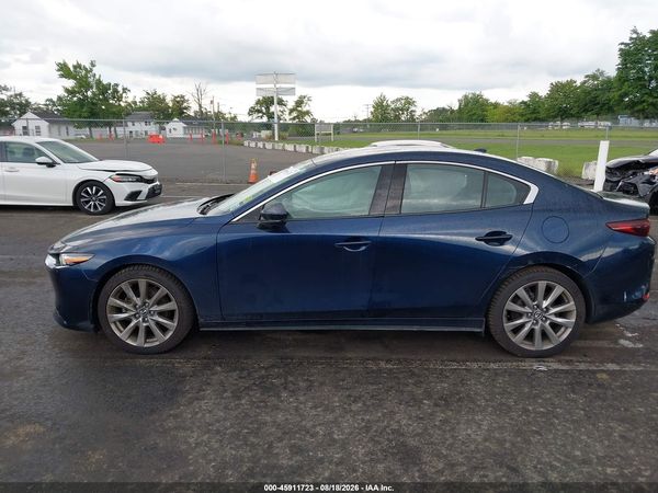 2022 MAZDA MAZDA3 PREMIUM