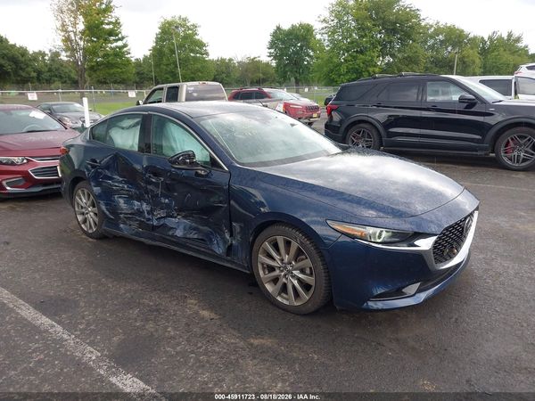 2022 MAZDA MAZDA3 PREMIUM