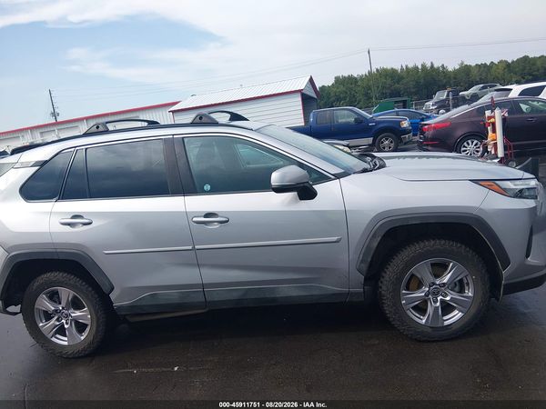 2022 TOYOTA RAV4 XLE