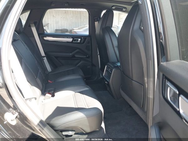 2023 PORSCHE CAYENNE PLATINUM EDITION