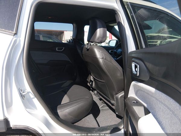 2024 JEEP COMPASS LATITUDE 4X4 — I8