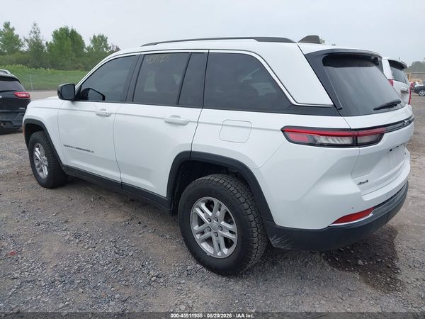 2023 JEEP GRAND CHEROKEE LAREDO 4X4 — I3