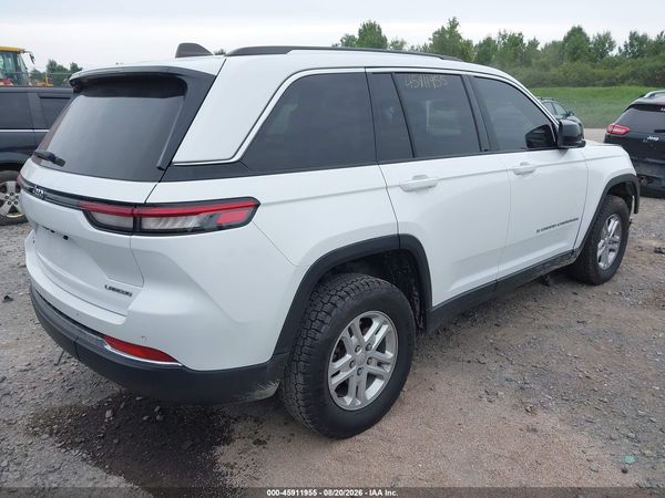 2023 JEEP GRAND CHEROKEE LAREDO 4X4 — I4