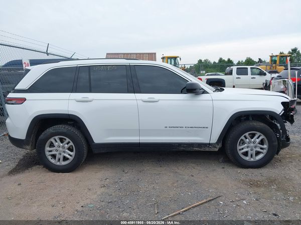 2023 JEEP GRAND CHEROKEE LAREDO 4X4 — I116