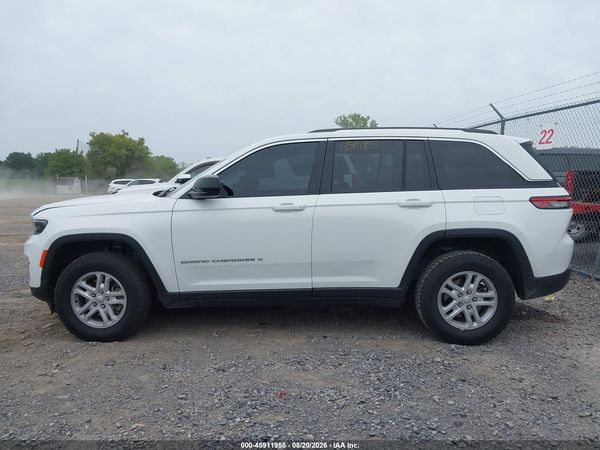 2023 JEEP GRAND CHEROKEE LAREDO 4X4 — I117