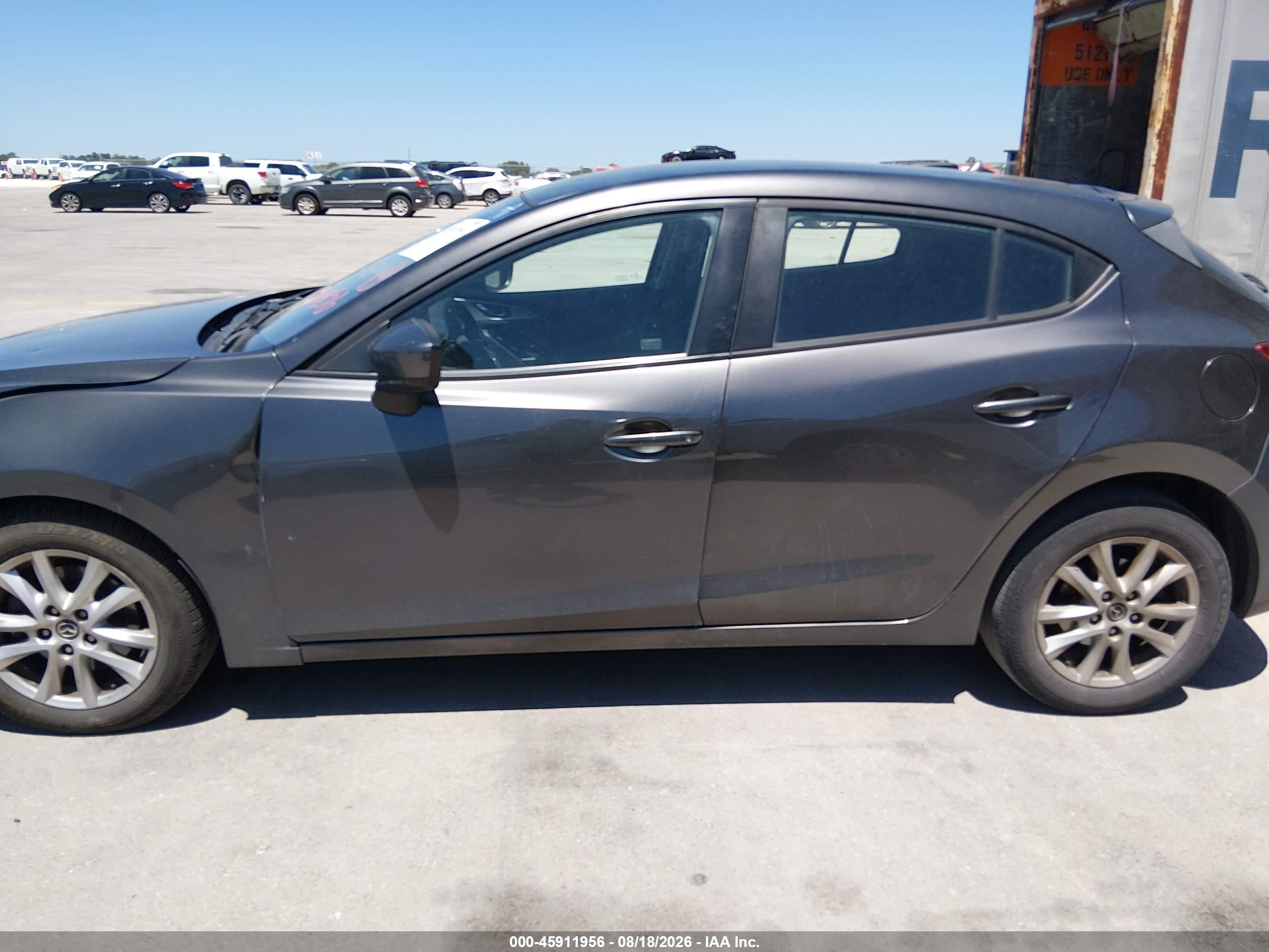 2017 MAZDA MAZDA3 SPORT