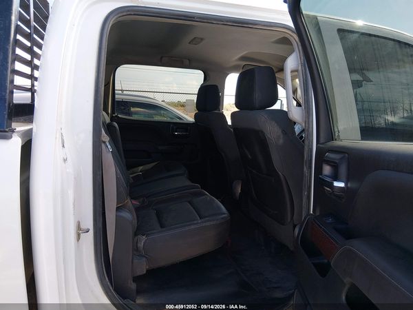 2015 CHEVROLET SILVERADO 3500HD WORK TRUCK — I8