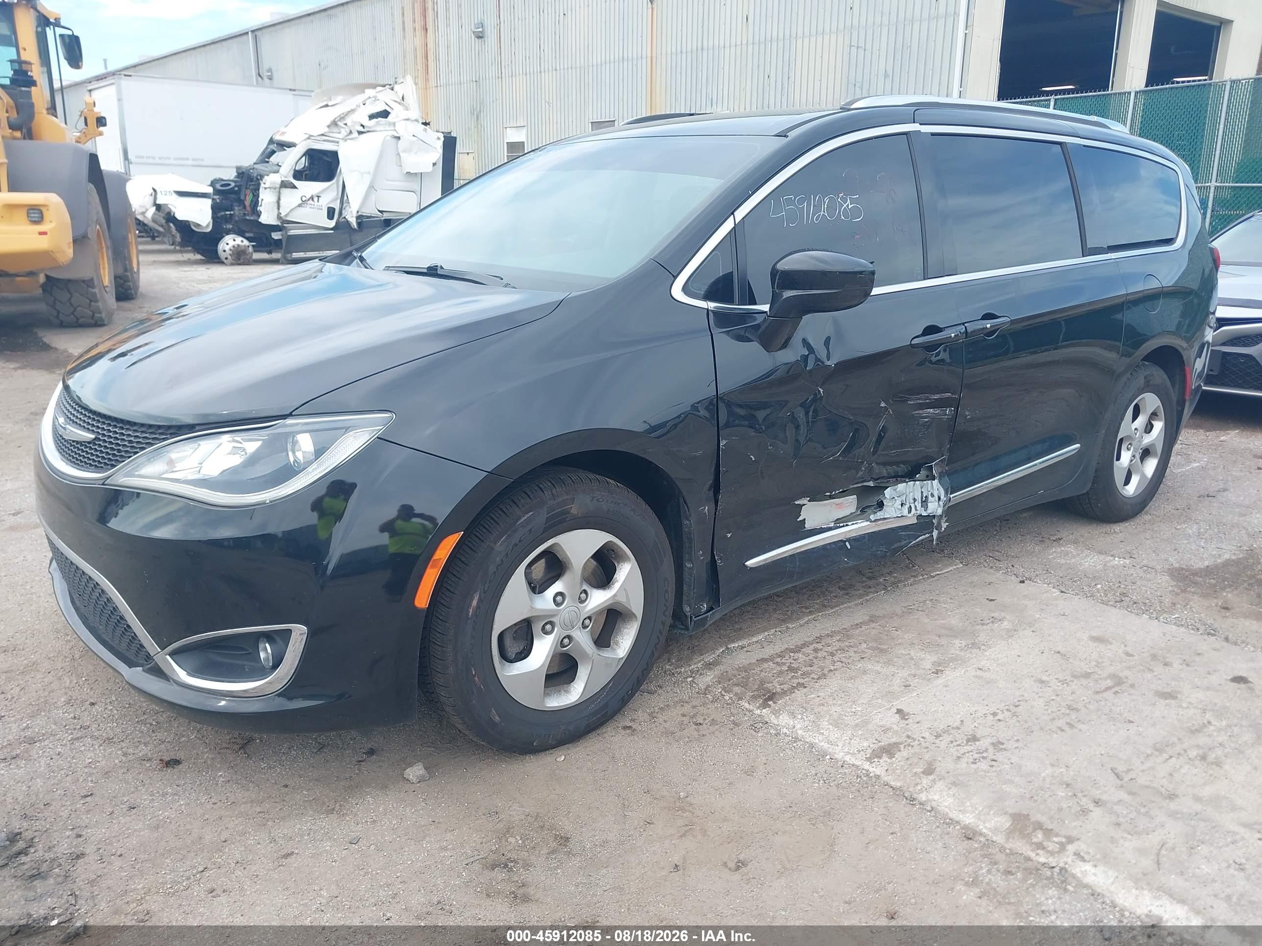 2017 CHRYSLER PACIFICA TOURING-L PLUS — I2