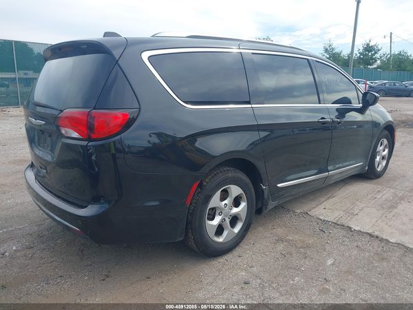 2017 CHRYSLER PACIFICA — I4