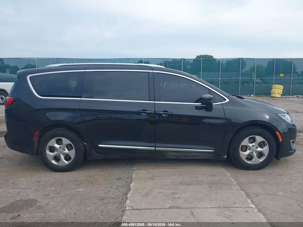 2017 CHRYSLER PACIFICA TOURING-L PLUS — I116