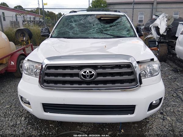 2017 TOYOTA SEQUOIA SR5 — I115