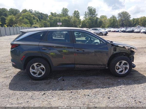 2022 HYUNDAI TUCSON SE