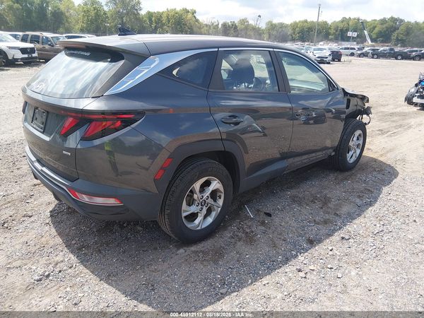 2022 HYUNDAI TUCSON SE