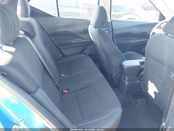 2022 NISSAN KICKS S XTRONIC CVT — I8