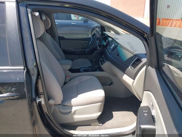 2016 KIA SEDONA L