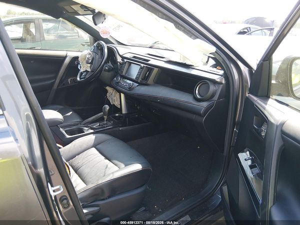 2016 TOYOTA RAV4 SE