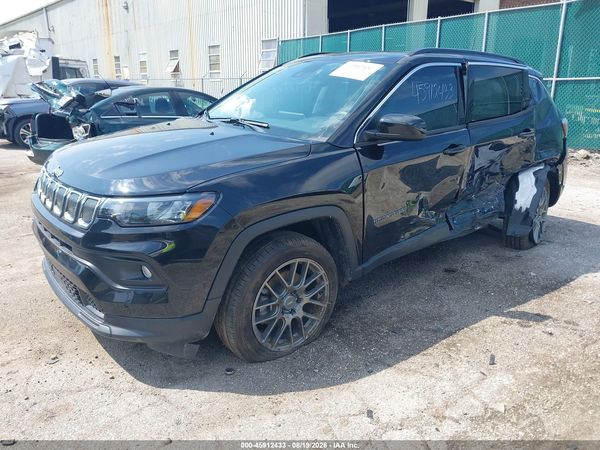 2022 JEEP COMPASS LATITUDE LUX 4X4 — I2