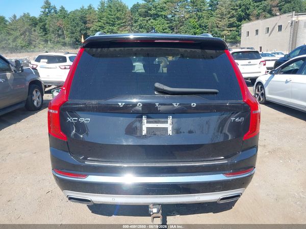 2021 VOLVO XC90