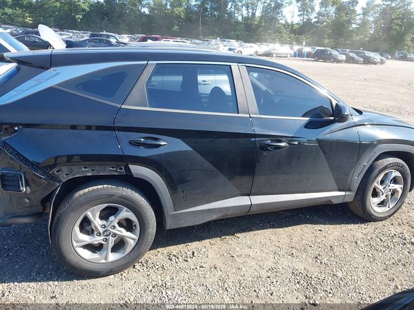 2022 HYUNDAI TUCSON SE