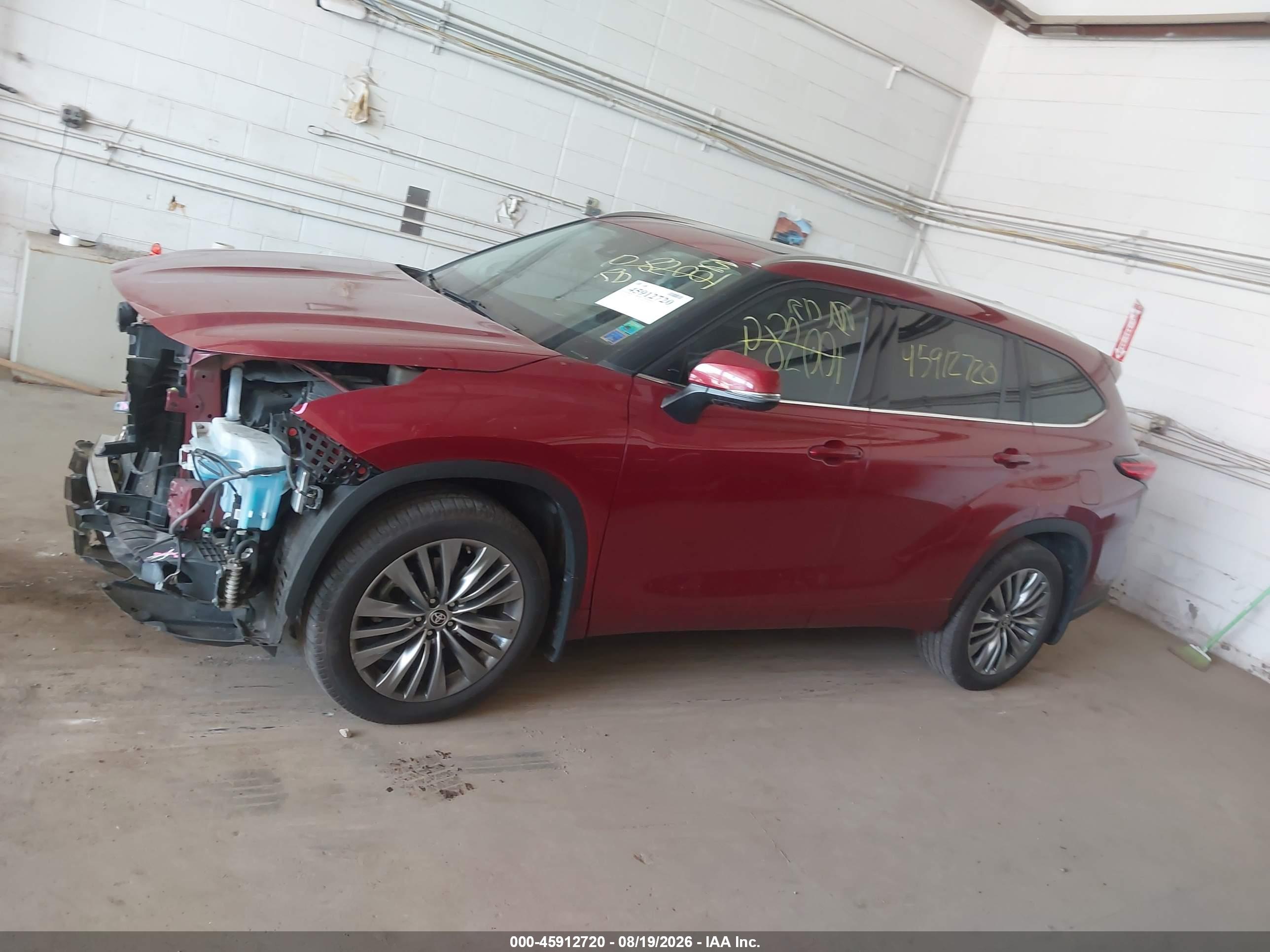 2020 TOYOTA HIGHLANDER PLATINUM