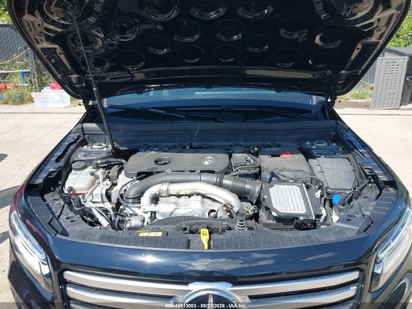 2025 MERCEDES-BENZ GLB 250 4MATIC — I10