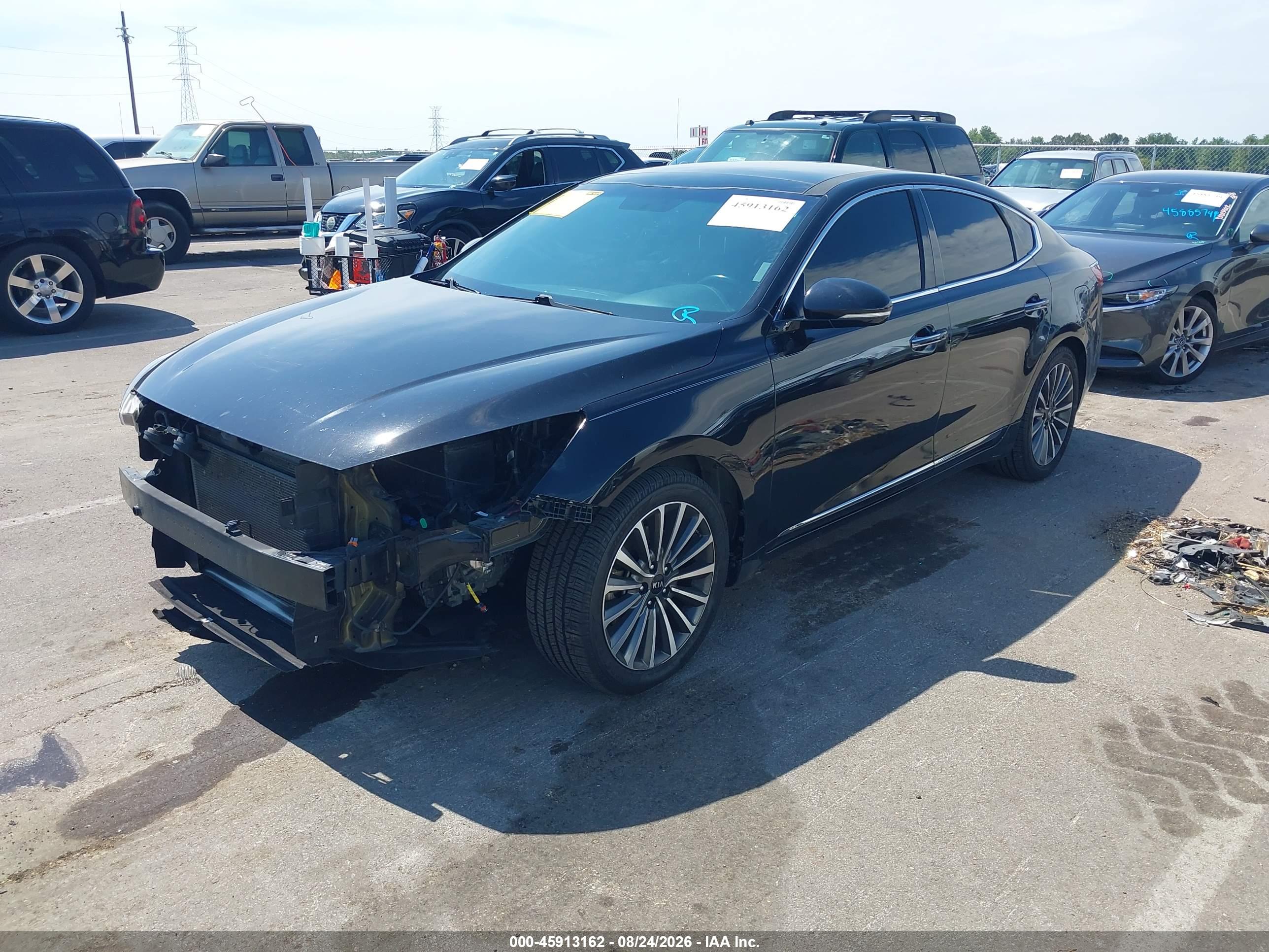 2017 KIA CADENZA PREMIUM — I2