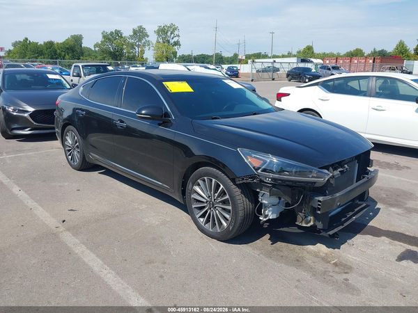 2017 KIA CADENZA PREMIUM — I1