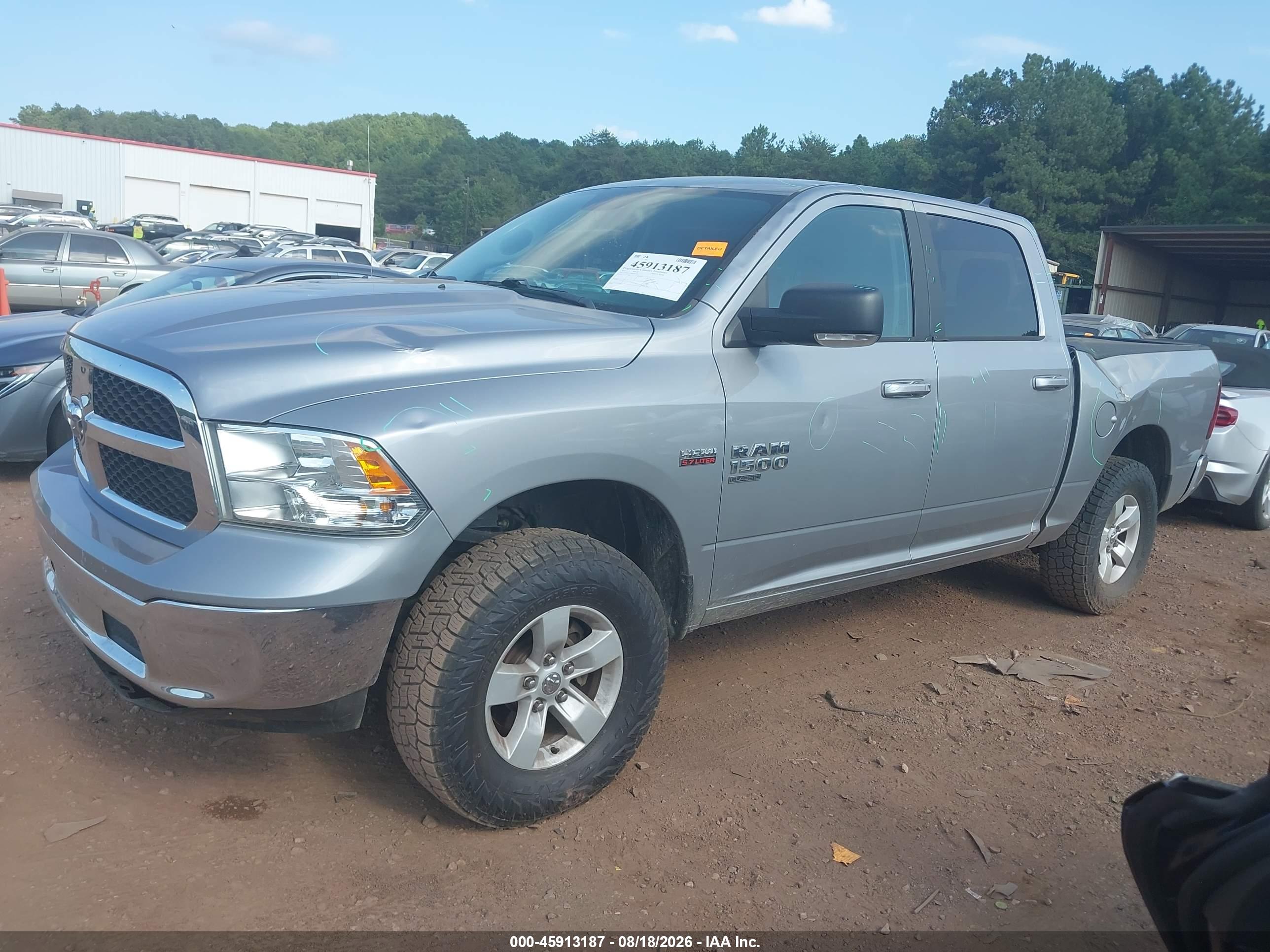 2019 RAM 1500 CLASSIC SLT  4X4 5'7 BOX