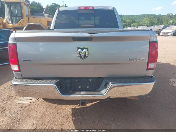 2019 RAM 1500 CLASSIC SLT  4X4 5'7 BOX