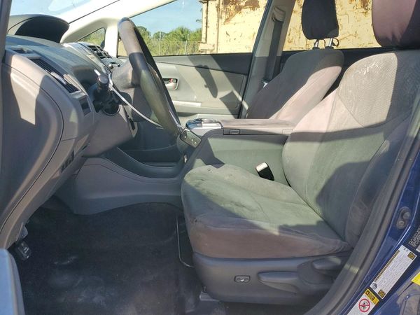 2013 TOYOTA PRIUS — DENT