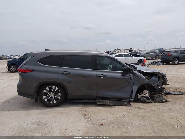 2021 TOYOTA HIGHLANDER XLE — I116