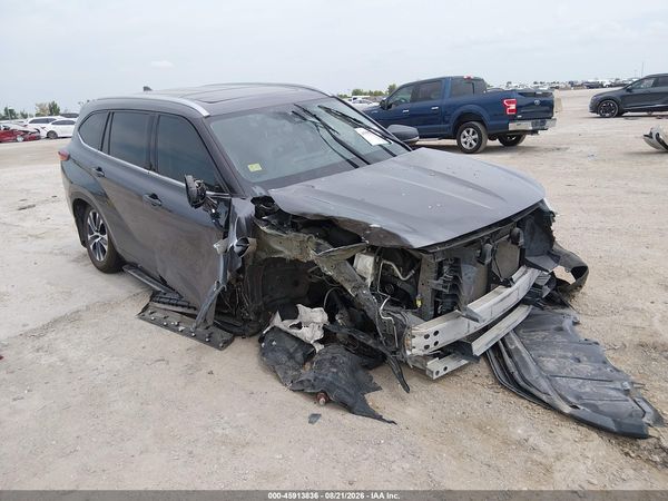 2021 TOYOTA HIGHLANDER XLE — I154