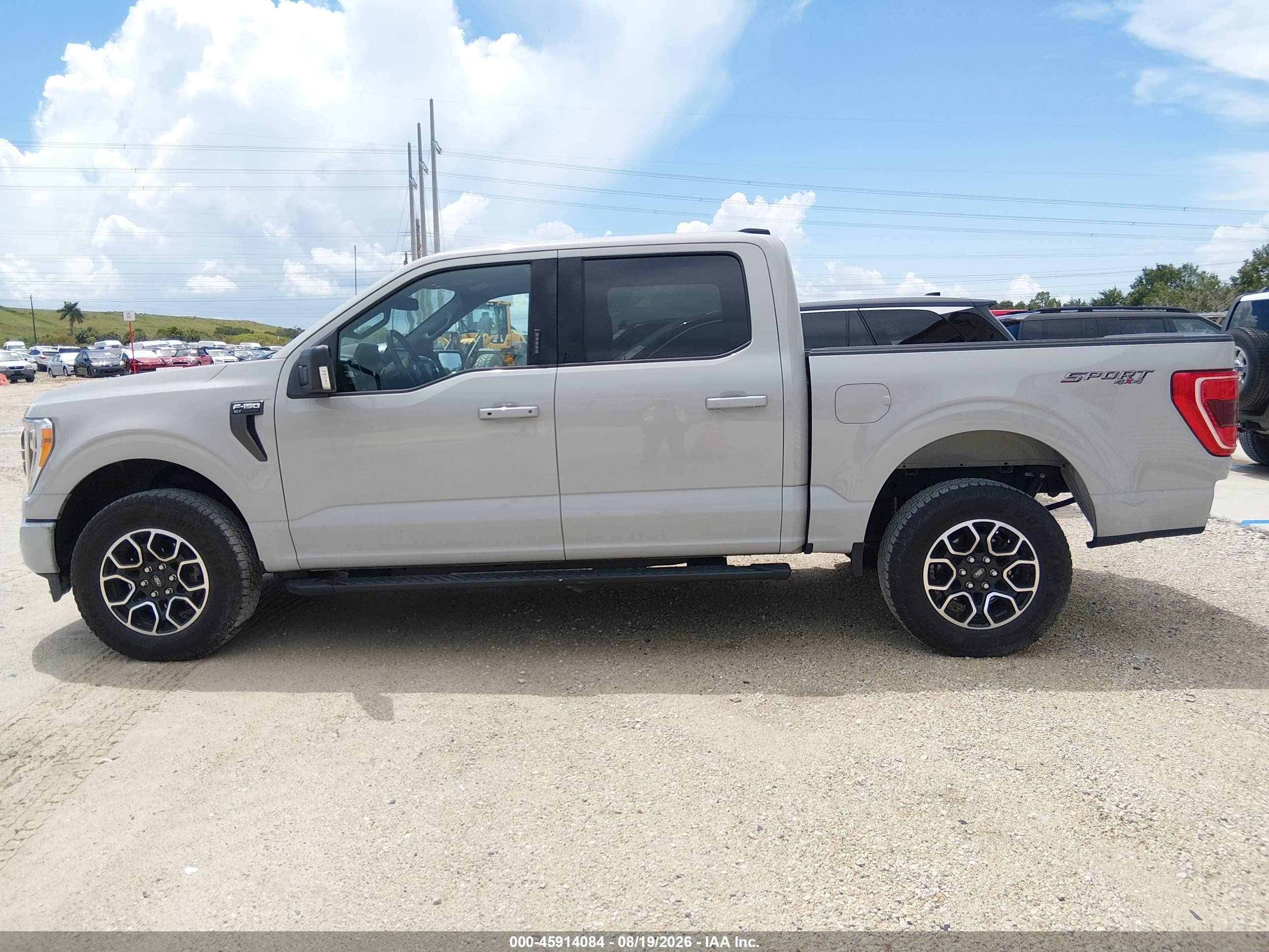 2023 FORD F-150 XLT