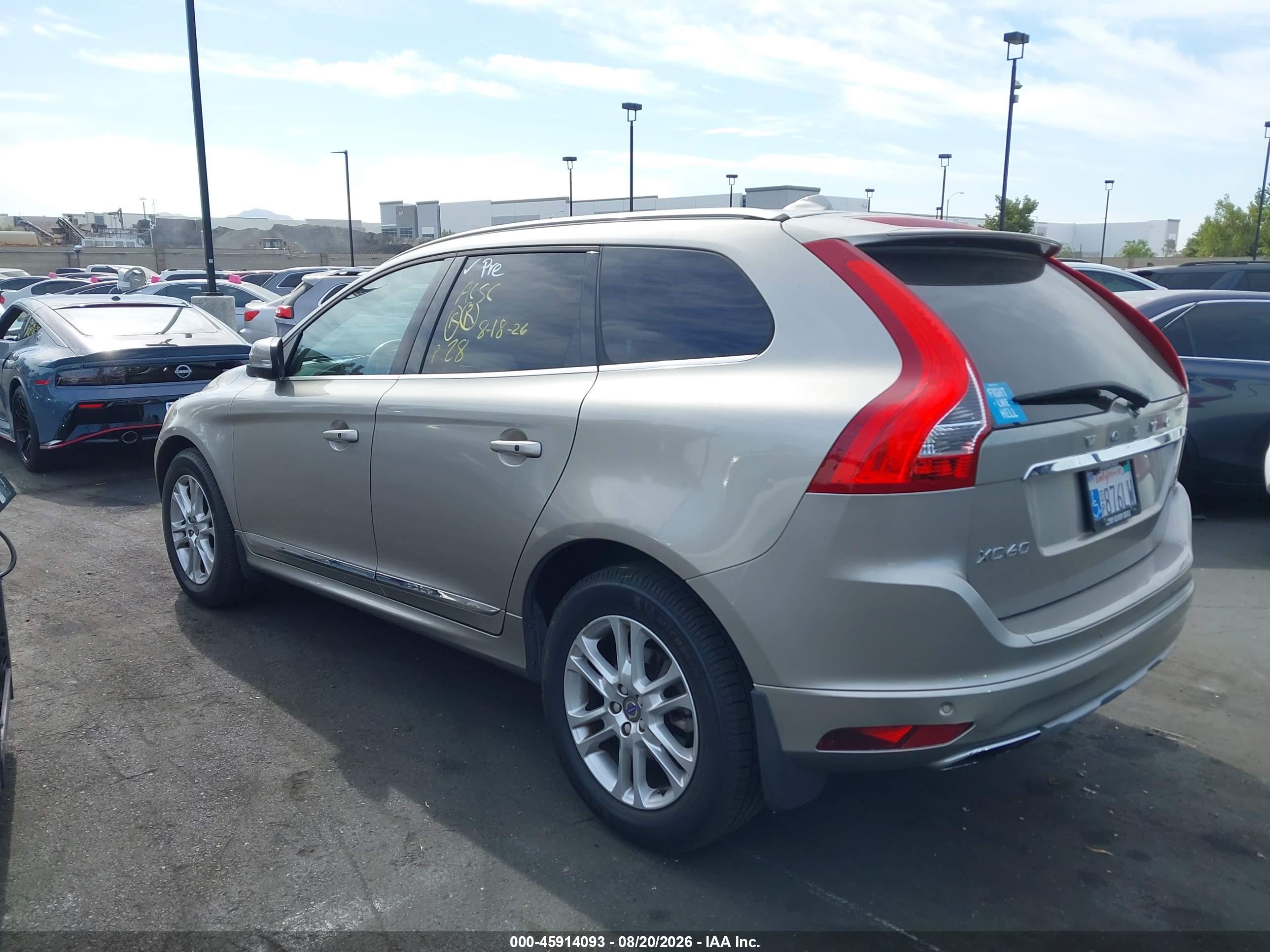 2016 VOLVO XC60 T5 DRIVE-E PLATINUM