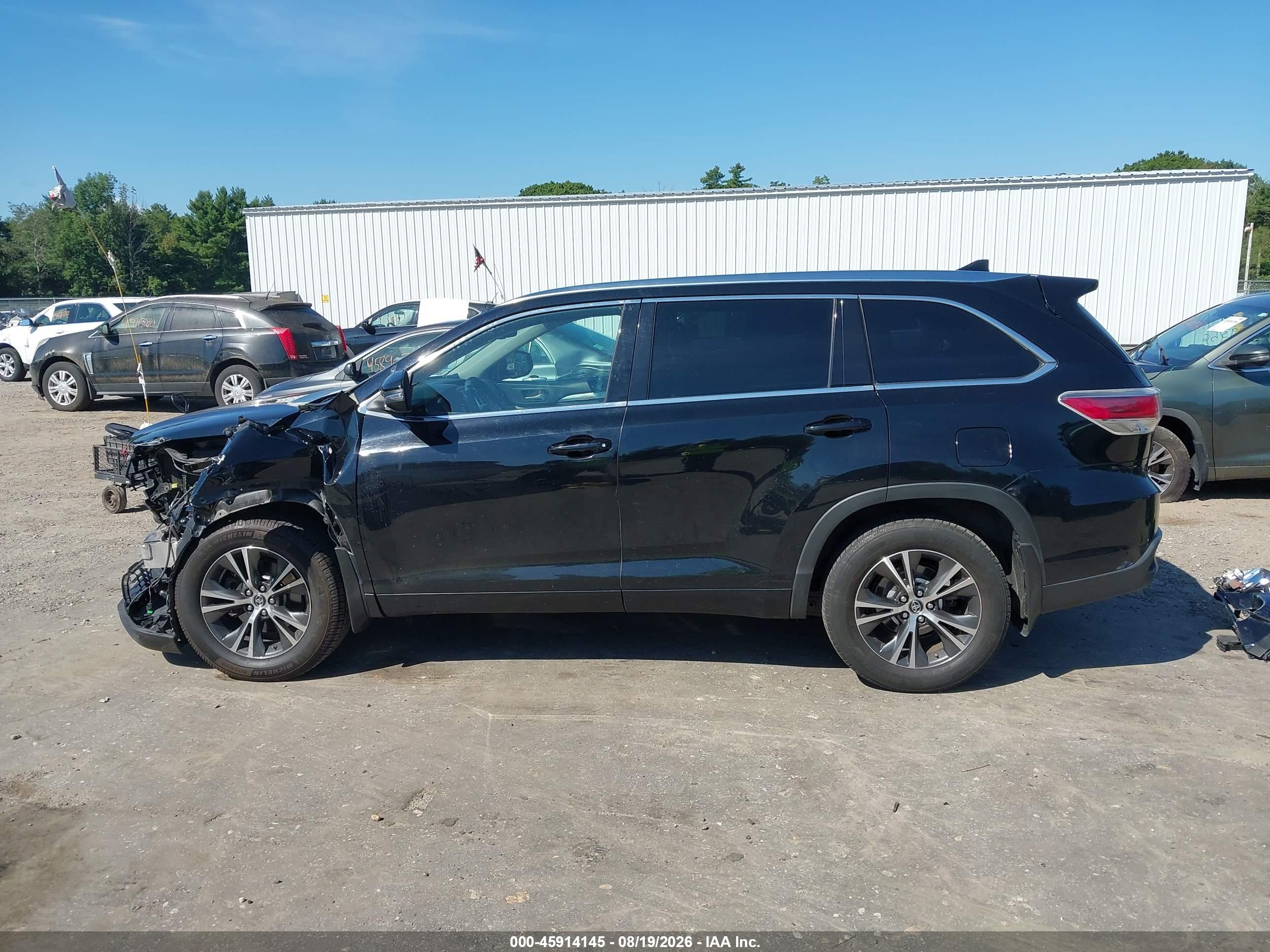 2016 TOYOTA HIGHLANDER XLE V6