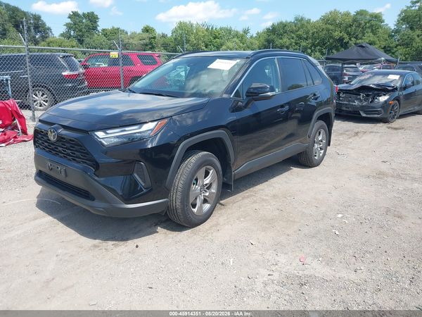 2025 TOYOTA RAV4 XLE