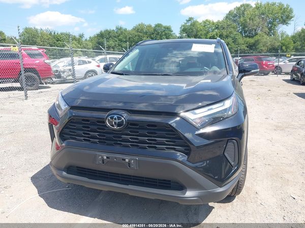 2025 TOYOTA RAV4 XLE