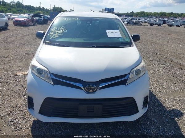 2019 TOYOTA SIENNA LE 8 PASSENGER