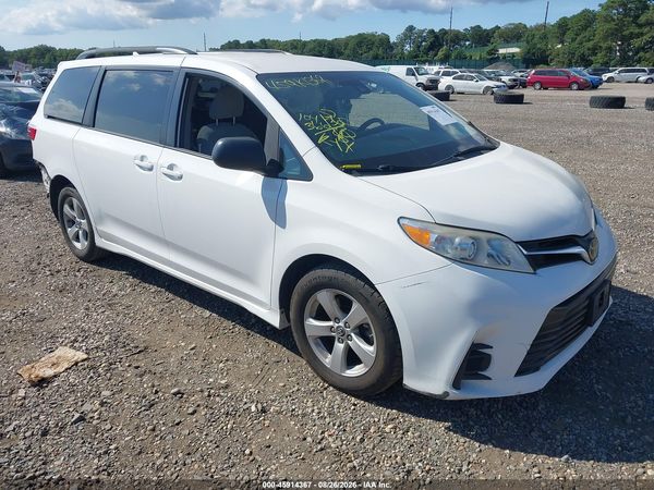2019 TOYOTA SIENNA LE 8 PASSENGER
