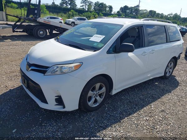 2019 TOYOTA SIENNA LE 8 PASSENGER