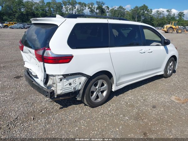 2019 TOYOTA SIENNA LE 8 PASSENGER