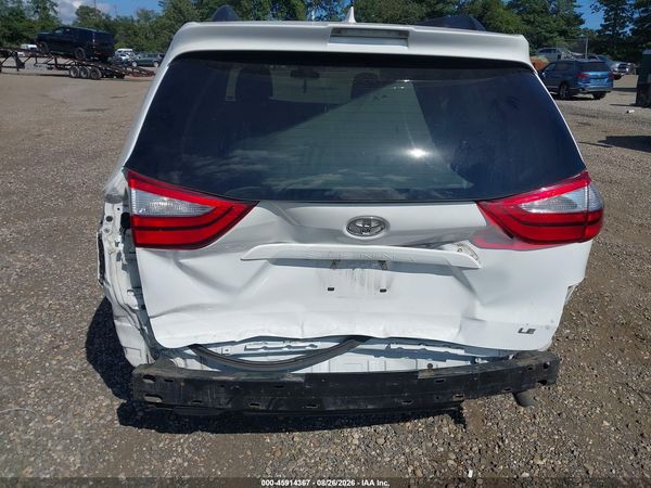 2019 TOYOTA SIENNA LE 8 PASSENGER