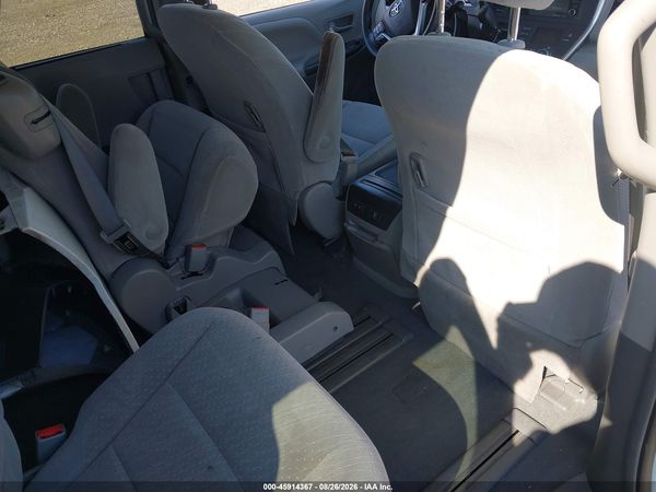 2019 TOYOTA SIENNA LE 8 PASSENGER