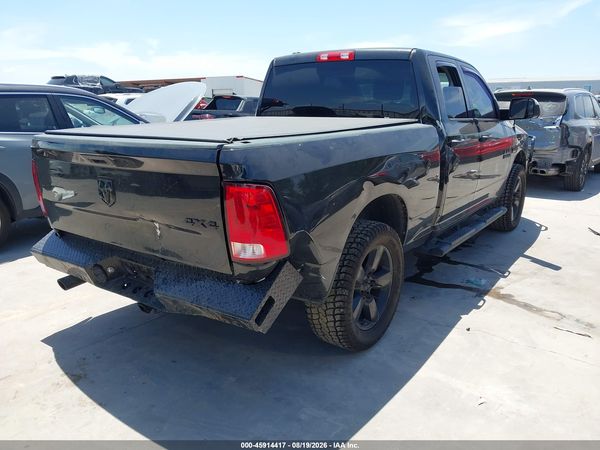 2017 RAM 1500 EXPRESS  4X4 6'4 BOX — I4