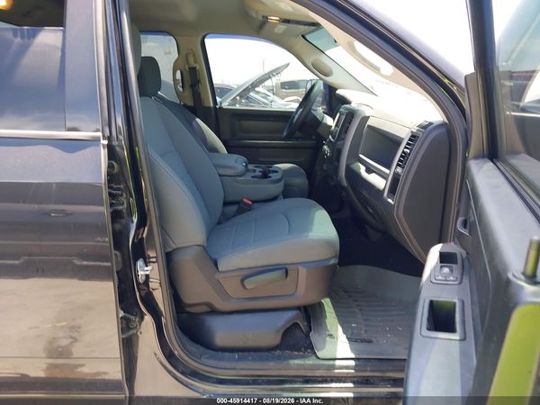2017 RAM 1500 EXPRESS  4X4 6'4 BOX — I5