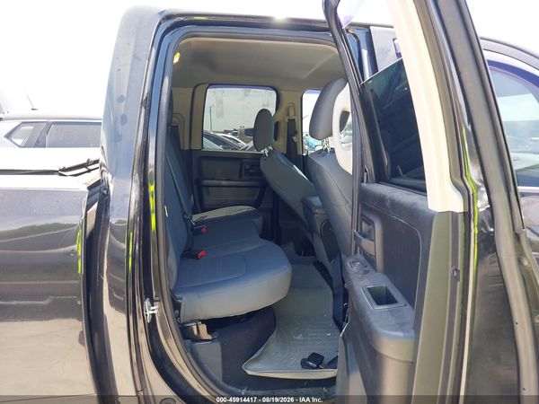 2017 RAM 1500 EXPRESS  4X4 6'4 BOX — I8