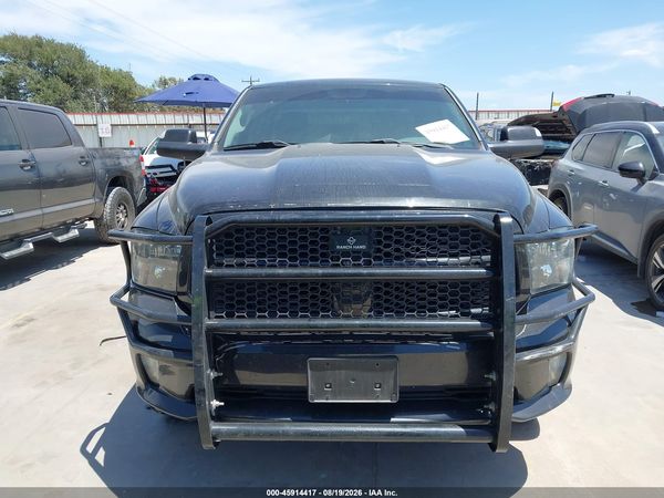 2017 RAM 1500 EXPRESS  4X4 6'4 BOX — I115