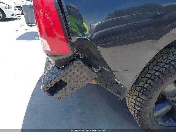 2017 RAM 1500 EXPRESS  4X4 6'4 BOX — I153