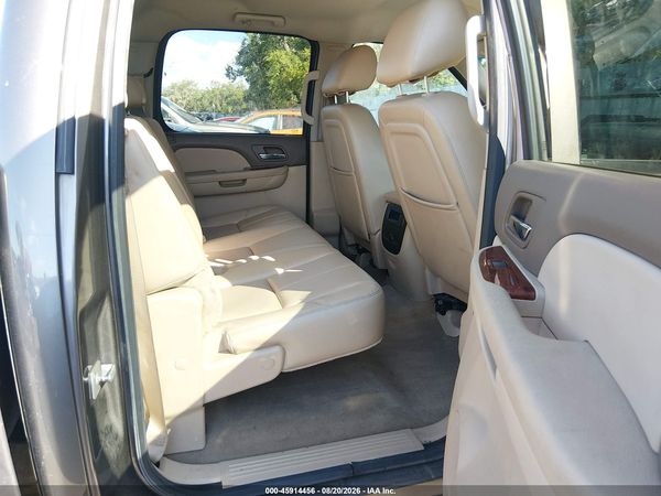 2012 CHEVROLET SILVERADO 3500HD LTZ — I8
